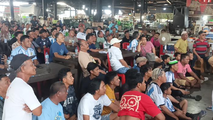 Ratusan penggemar Argentina tumpah ruah di Pasar Bersehati
