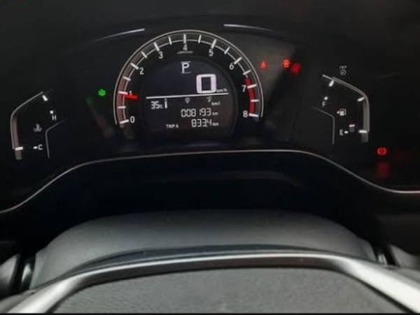 Ilustrasi odometer digital di mobil bekas. Kalau sudah dicurangi begini ciri-cirinya.