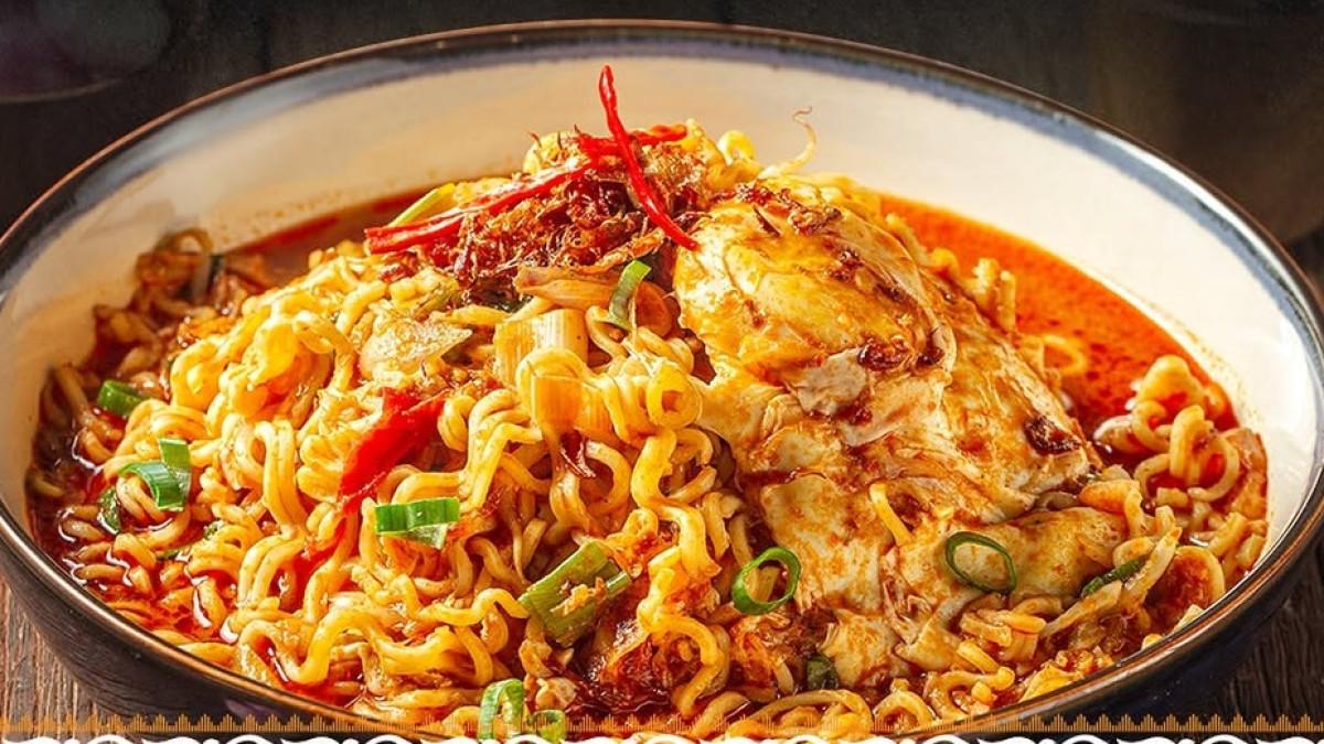 Kopi Tarik Edwin, satu makan malam dekat Stasiun Juanda Jakarta Pusat yang bisa kamu kunjungi.