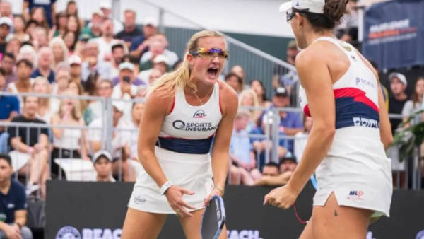 St. Louis Shock's Kate Fahey and Anna Bright celebrate after winning a point at MLP St. Petersburg. Photo: Major League Pickleball