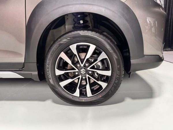 Velg polished alloy pada Beta Hybrid dan Zeta