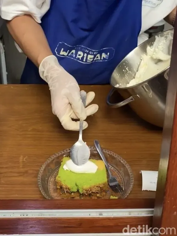 Kue Oleh-oleh Warisan Cicip kue marmer kekinian dari Kue Oleh-oleh Warisan