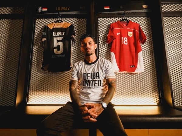 Dewa United memperkenalkan Stefano Lilipaly untuk bertanding di Liga 1 2025/2026