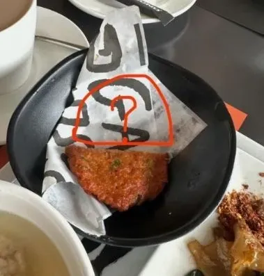 Momen Manis! Aktor Legendaris Ini Diam-diam Traktir Makan Penggemarnya