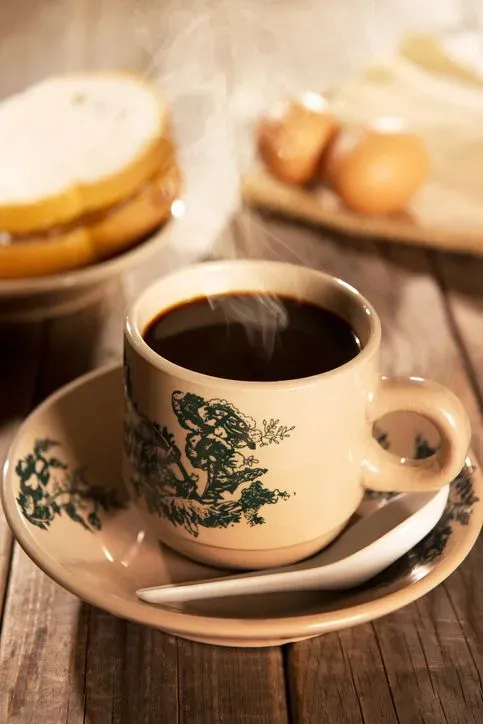 Kopi O, racikan kopi ala kopitiam yang jadul namun nikmat.