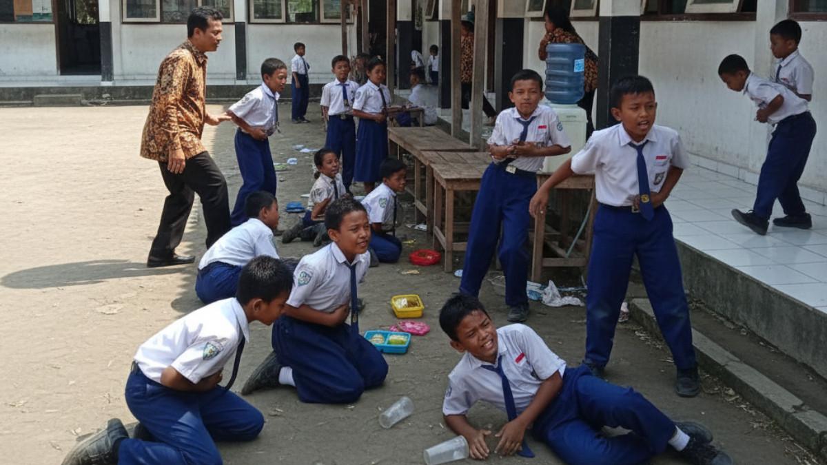 SISWA KERACUNAN MBG - (Ilustrasi) Siswa di Sukabumi keracunan MBG, susu kadaluwarsa