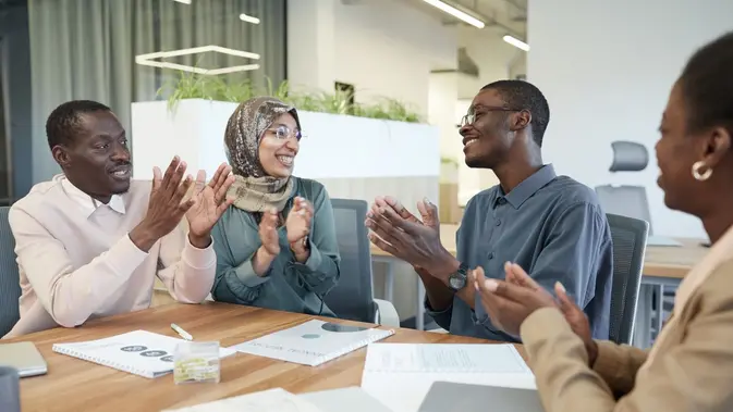 Cara Mengenali Orang dengan Kecerdasan Sosial Tinggi Cara Mengenali Orang dengan Kecerdasan Sosial Tinggi (Pexels/elmond Dantes)