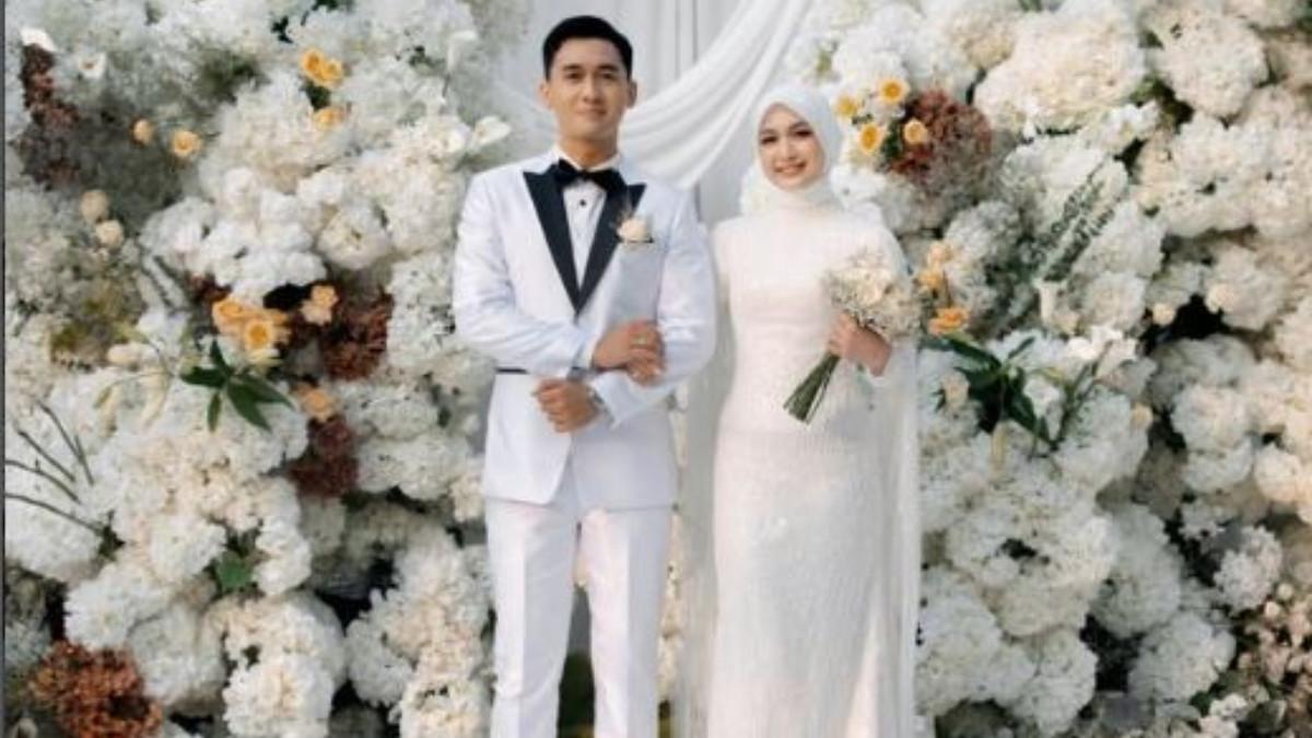 Pernikahan Mazaki Ahmad dan Dea Annisa digelar di On Green Venue, Raffles Hills, Cibubur, Jawa Barat.
