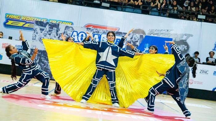 Penampilan tim dance SMAN 52 Jakarta