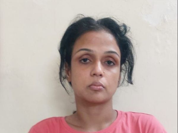 Antara Banerjee Controversy | TV Actress Attacks RPF Jawan in Train