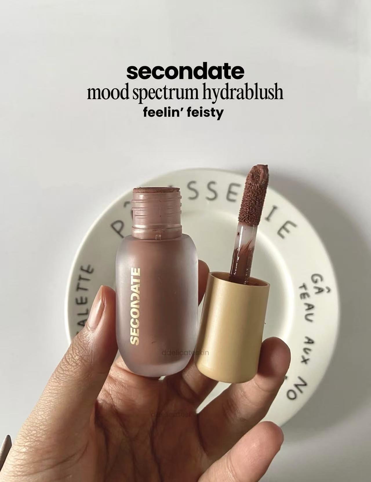 Cream Blush Mood