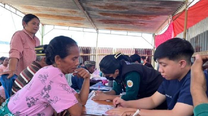 UNDANA - Tim Bantuan Medis (TBM) Universitas Nusa Cendana (Undana) Posko Kabupaten Manggarai bergerak cepat memberikan pelayanan kesehatan kepada masyarakat terdampak gempa bumi Flores di Kabupaten Manggarai, Nusa Tenggara Timur.
