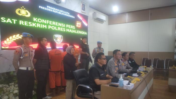 PEMBOBOLAN TOKO BANGUNAN - Kapolres Majalengka, AKBP Muhammad Aldy Sulaiman didampingi Kasatreskrim AKP Udiyanto dalam konferensi pers di Mapolres Majalengka, Selasa (1/9/2026). Aldy mengungkap kasus pembobolan toko bangunan
