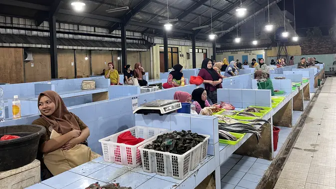Pramono Gratiskan Retribusi Lokbin Pasar Kramat Jati Selama 6 Bulan bagi Pedagang yang Direlokasi Pramono Gratiskan Retribusi Lokbin Pasar Kramat Jati Selama 6 Bulan bagi Pedagang yang Direlokasi