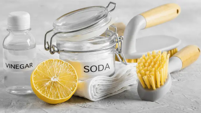 Ilustrasi cuka dan baking soda (copyright Freepik)