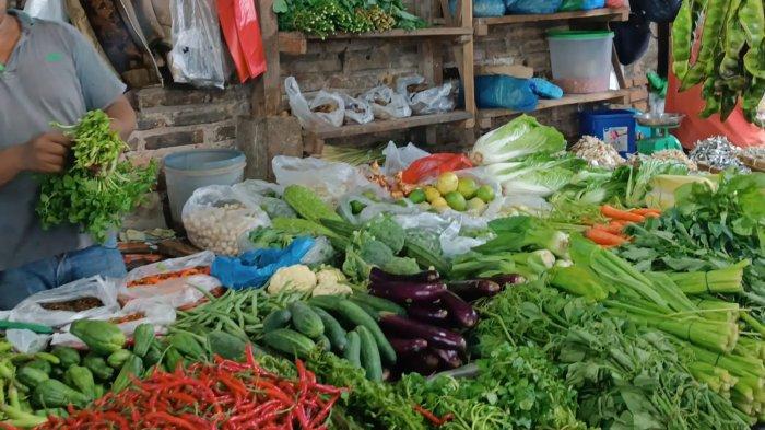 Sejumlah sayuran yang dijual di Pasar Melati Medan, Minggu (17/12/2023) 