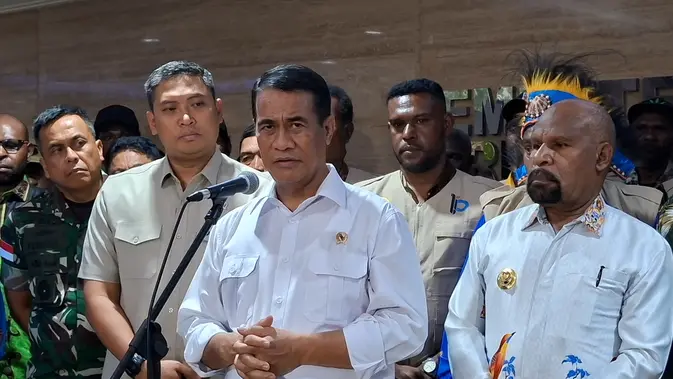 Menteri Pertanian Andi Amran Sulaiman bertemu kepala daerah seluruh Papua, di Kantor Kementerian Pertanian, Jakarta, Kamis (11/6/2026). (Arief/Liputan6.com)