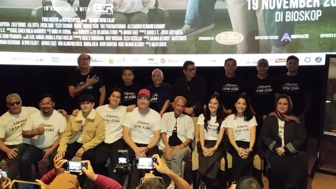 Film Menang Untuk Kalah Soroti Bahaya Gaya Hidup Konsumtif, Sindir Fenomena Besar Pasak daripada Tiang Film Menang Untuk Kalah Soroti Bahaya Gaya Hidup Konsumtif, Sindir Fenomena Besar Pasak daripada Tiang