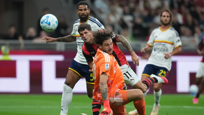 Christian Pulisic dari AC Milan mencetak gol pembukanya pada pertandingan Serie A antara AC Milan dan Lecce, di Milan, Italia, Senin (21-9-2026) dini hari WIB. (AP Photo/Antonio Calanni)