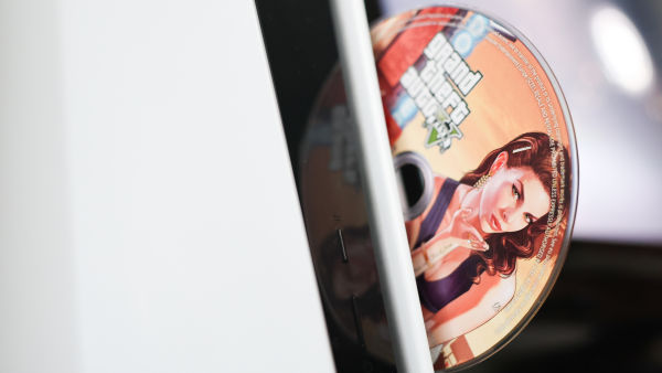 Microsoft patents system to freeze games and inject ads during downtimes — watching commercials earns ad-free playtime credits | Tom's Hardware