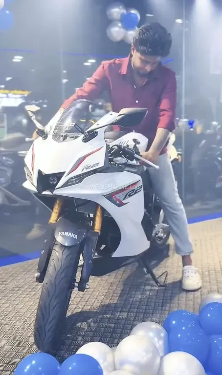 yamaha-r2-2.jpg yamaha-r2-2.jpg