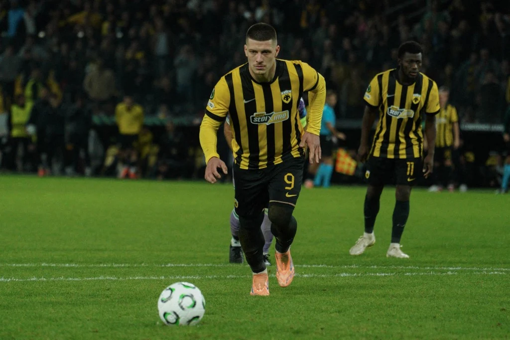 Η ΑΕΚ πήρε το 1-2 στον Βόλο με δύο γκολ του Γιόβιτς