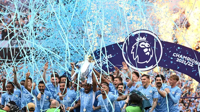 Foto: Deretan 5 Klub dengan Jumlah Kemenangan Terbanyak di Liga Top Eropa selama Tahun 2022, Liverpool Rajanya Manchester City. Serupa dengan Real Madrid, Manchester City sepanjang tahun 2022 juga berhasil mencetak 37 kemenangan dari total 54 laga di semua ajang domestik maupun Eropa. Klub asuhan Pep Guardiola tersebut hanya berhasil meraih satu trofi sepanjang tahun 2022, yaitu juara Premier League 2021/2022. (AFP/Oli Scarff)