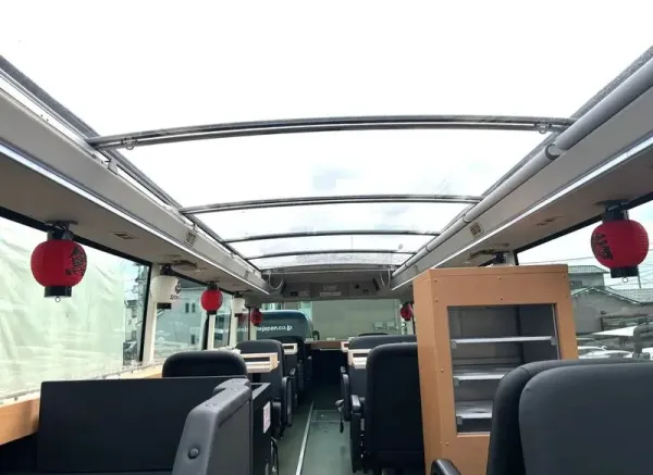 Unik! Ini Restoran Sushi Conveyor Belt dalam Bus Pertama di Jepang