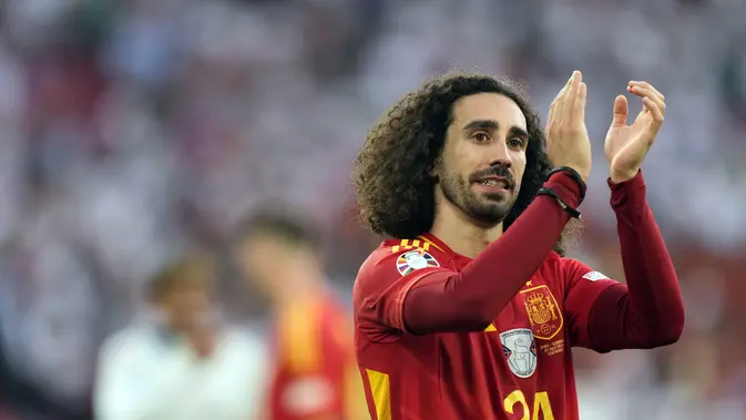 Spanyol Vs Jerman Marc Cucurella (24) dari Spanyol melakukan selebrasi usai laga perempat final antara Jerman dan Spanyol pada turnamen sepak bola Euro 2024 di Stuttgart, Jerman, Jumat, 5 Juli 2024. (AP Photo/Antonio Calanni)