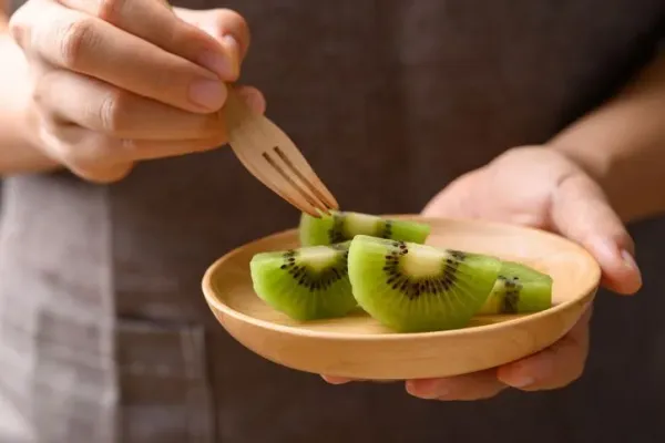kiwi manfaat kiwi untuk meningkatkan mood dan kesehatan mental