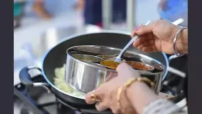 Demi Nggak Nyentuh Dapur, Wanita Ini Sewa Juru Masak Rp1,4 Juta per Bulan Demi Nggak Nyentuh Dapur, Wanita Ini Sewa Juru Masak Rp1,4 Juta per Bulan