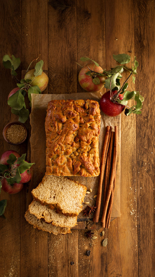 Cinnamon Apple Loaf