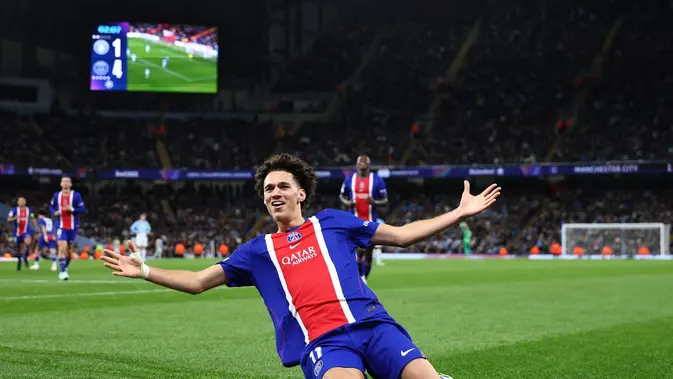 Maghnes Akliouche Selebrasi pemain PSG Maghnes Akliouche ketika menjebol gawang Manchester City di ajang Liga Champions (AFP)