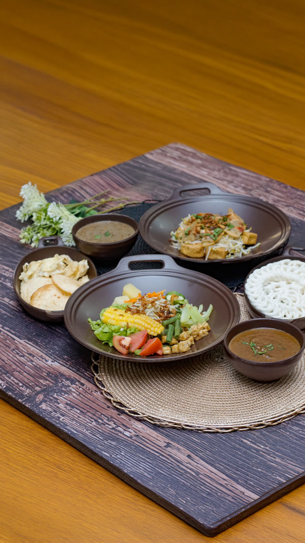 A Colourful Indonesian Salad