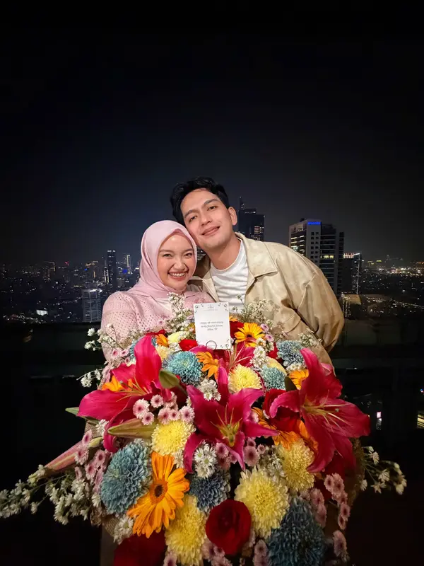 Nabila Ellisa dan Ilyas Bachtiar rayakan empat tahun pernikahan (credit: instagram.com/nabilaellisa) Nabila Ellisa dan Ilyas Bachtiar rayakan empat tahun pernikahan (credit: instagram.com/nabilaellisa)