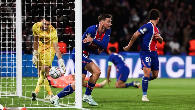 PSG vs Barcelona Fabian Ruiz merayakan gol di laga PSG vs Barcelona pada ajang Liga Champions (AFP)