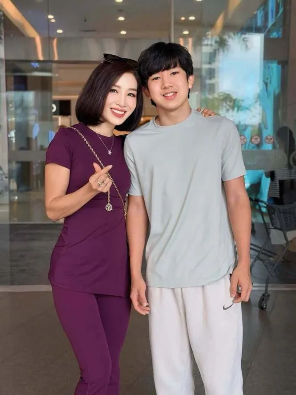 Ben Nguyen with his mother, former beauty queen Nguyen Thu Huong. Photo courtesy of Ben Nguyen
