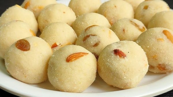 Make soft laddus of rice flour on Karva Chauth, with these tricks they ...