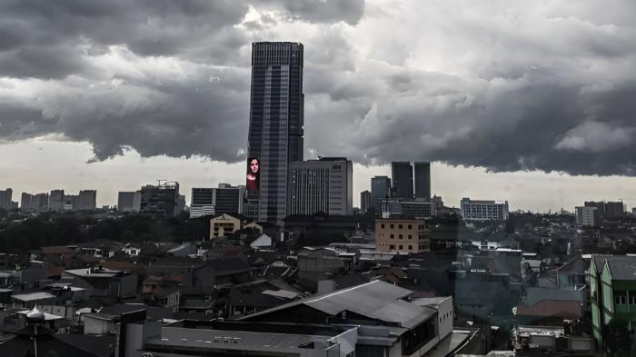 BERAWAN- Ilustrasi kondisi cuaca berawan tebal seperti akan turun hujan. Di Sumatera Utara, hujan berpotensi terjadi pada siang jelang sore hari di beberapa wilayah Sumatera Utara.