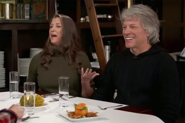 Mulia! Jon Bon Jovi Buka Restoran Gratis, Sudah Bagikan 14 Ribu Makanan Mulia! Jon Bon Jovi Buka Restoran Gratis, Sudah Bagikan 14 Ribu Makanan