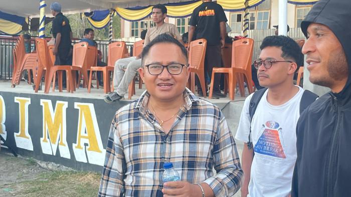 PERTANDINGAN- Ketua Yayasan Santo Paulus Ruteng RD Ledobaldus Roling Mujur 
