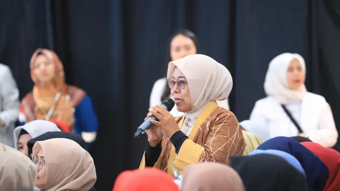 Silaturahmi dan Dialog Wapres Gibran Rakabuming Raka dengan Pegiat Bank Sampah dan Pelaku UMKM Binaan Pertamina. (Foto: Pertamina)