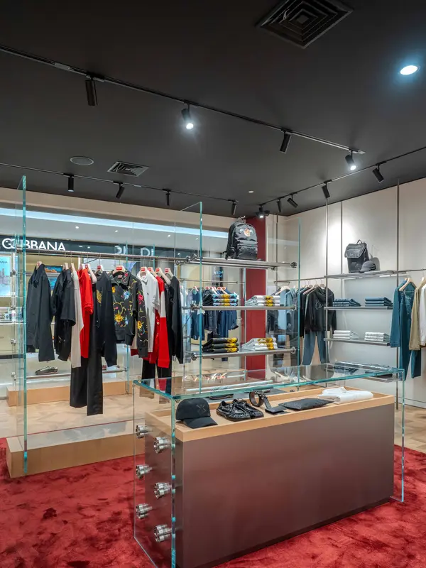 Butik KENZO menghadirkan gaya klasik dengan sentuhan kontemporer di Plaza Indonesia, Jakarta (21/10/2026). (dok. MAP)
