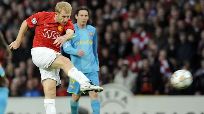 Paul Scholes yang telah pensiun pada Juli 2013 bersama Manchester United sebagai satu-satunya klub sepanjang kariernya, tercatat memiliki koleksi 24 gol di Liga Champions bersama Setan Merah. Bersama MU, Paul Scholes tampil dalam 124 laga di Liga Champions selama 17 musim, 1994/1995, 1996/1997 hingga 2010/2011 dan 2012/2013. Dua trofi Liga Champions sukses diraihnya pada musim 1998/1999 dan 2007/2008. (AFP/Lluis Gene)