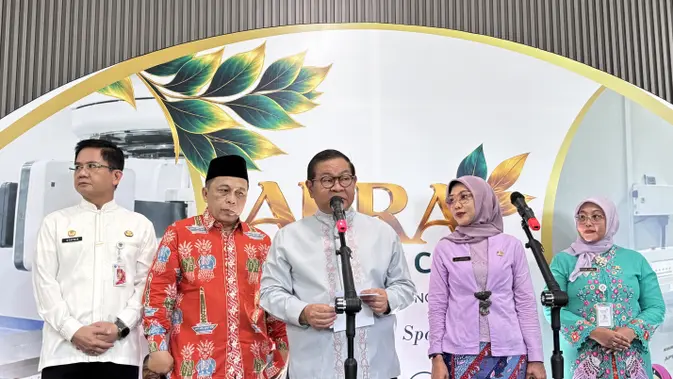 Gubernur DKI Jakarta Pramono Anung di Kawasan Pasar Minggu, Jumat (30/10/26). (Liputan6.com/Tisha Maulida) Gubernur DKI Jakarta Pramono Anung di Kawasan Pasar Minggu, Jumat (30/10/26). (Liputan6.com/Tisha Maulida)