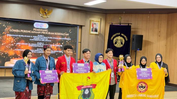 Universitas Lambung Mangkurat (ULM) meraih peringkat pertama Anugerah Kampus 01