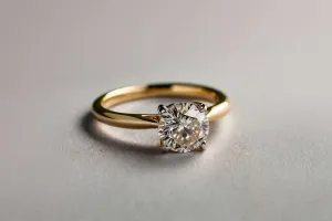 Tendințe Inele Diamant 2025
