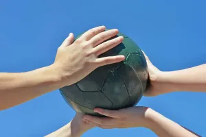 Пляжный гандбол