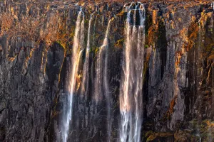 Jelajahi Victoria Falls