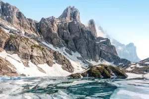 Đường mòn hồ Coldai